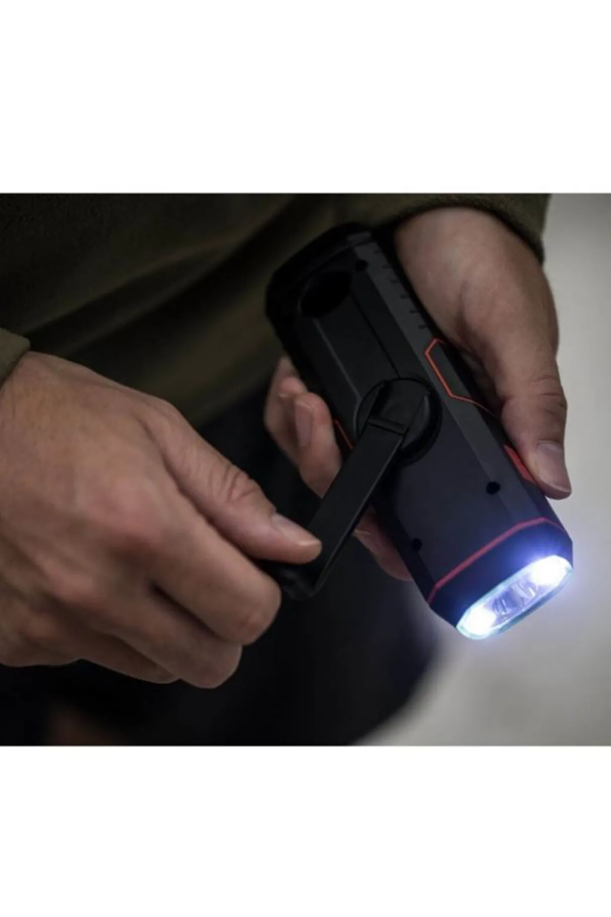 Macpac Torches>Life+Gear Stormproof Crank Light