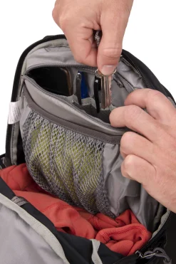 Macpac Commuter><noscript><img width=