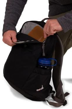 Macpac Commuter><noscript><img width=