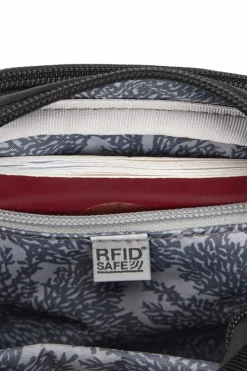 Macpac Daypacks><noscript><img width=