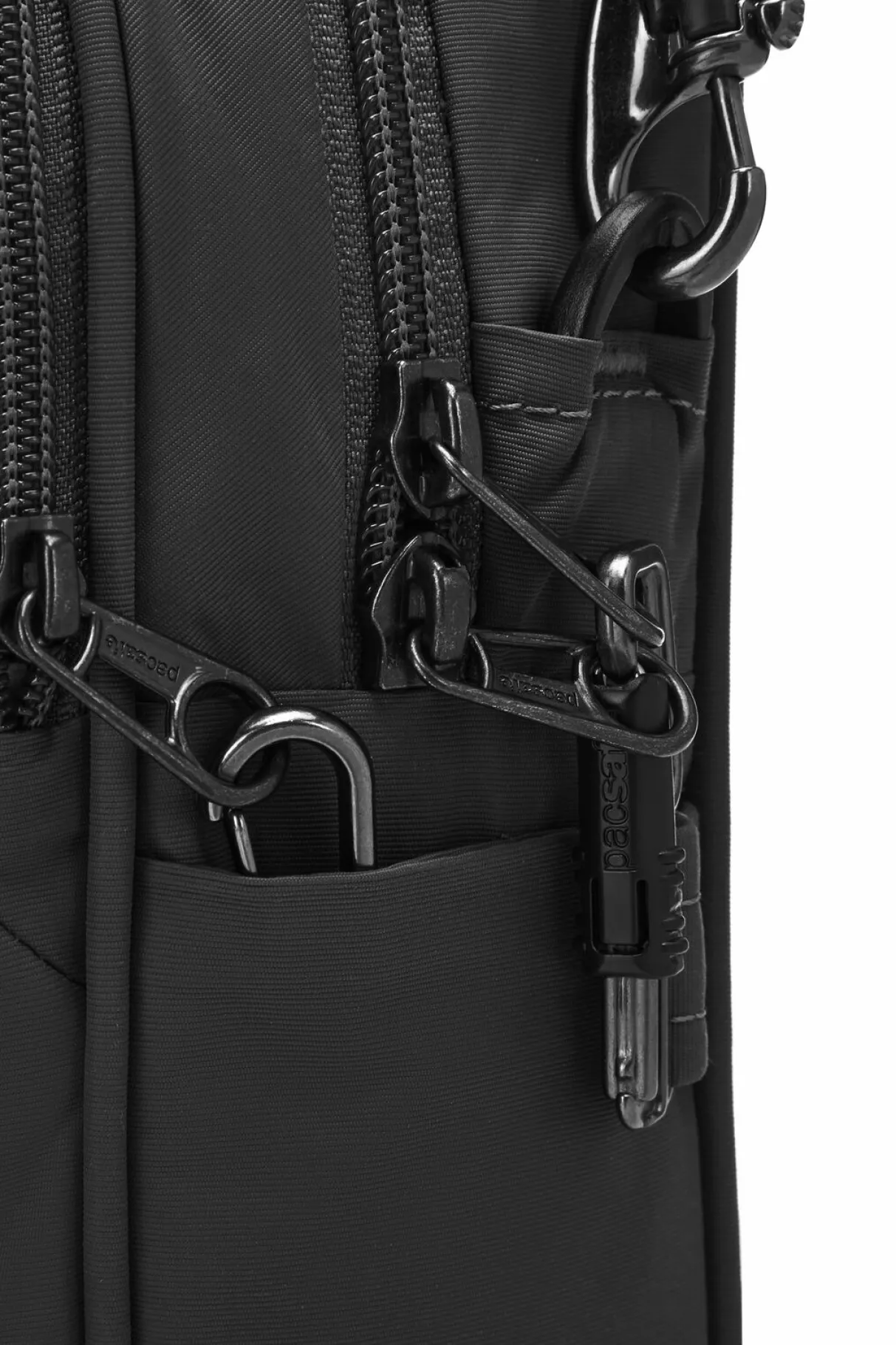 Macpac Daypacks>Pacsafe Metrosafe Ls100 Crossbody