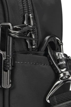 Macpac Daypacks><noscript><img width=