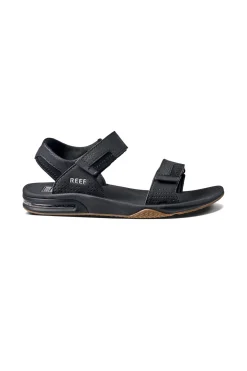 Macpac Sandals & Thongs><noscript><img width=